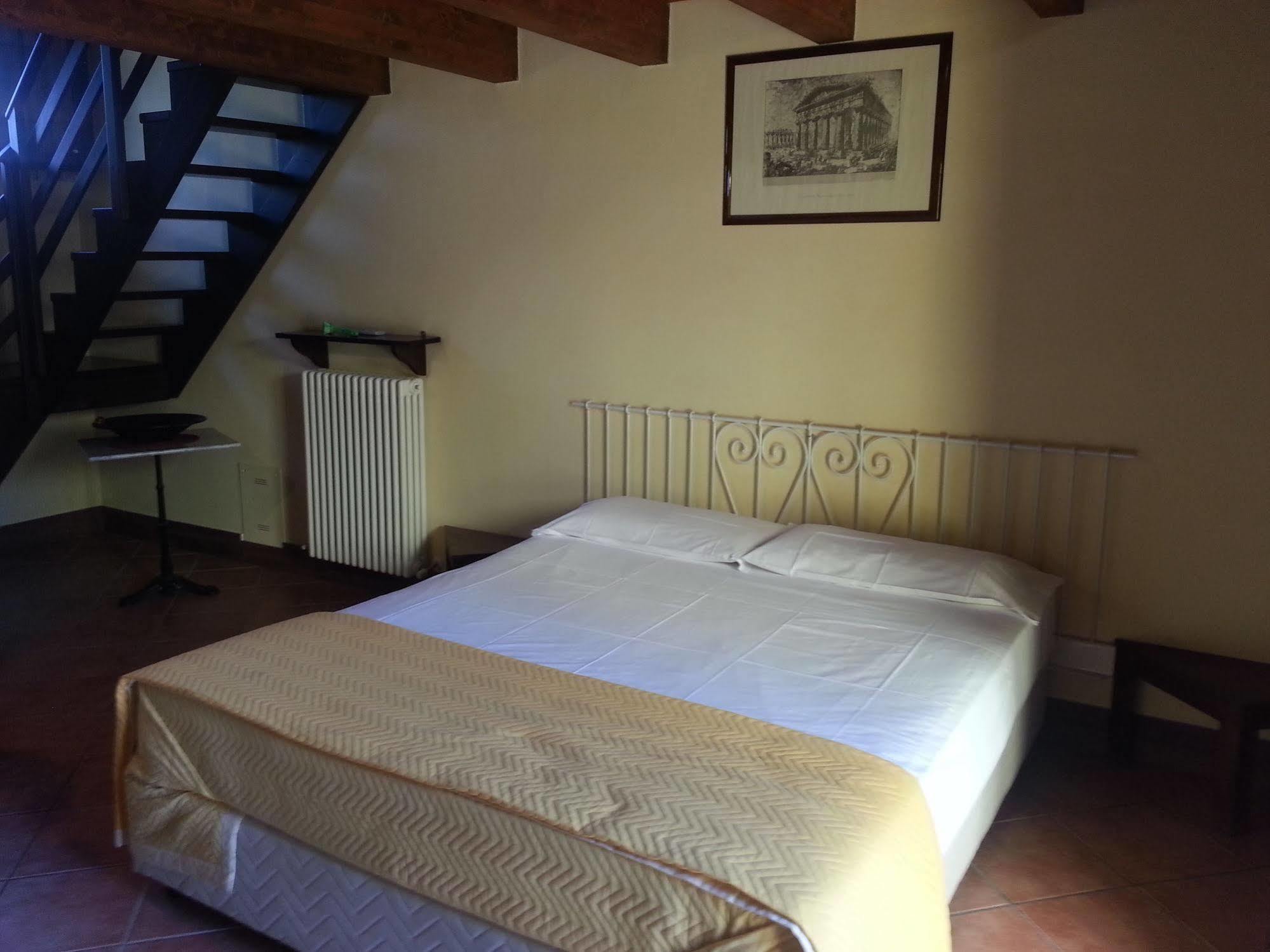 Albergo Residence Al Passatore Camere & Relax Sorbara Exterior foto