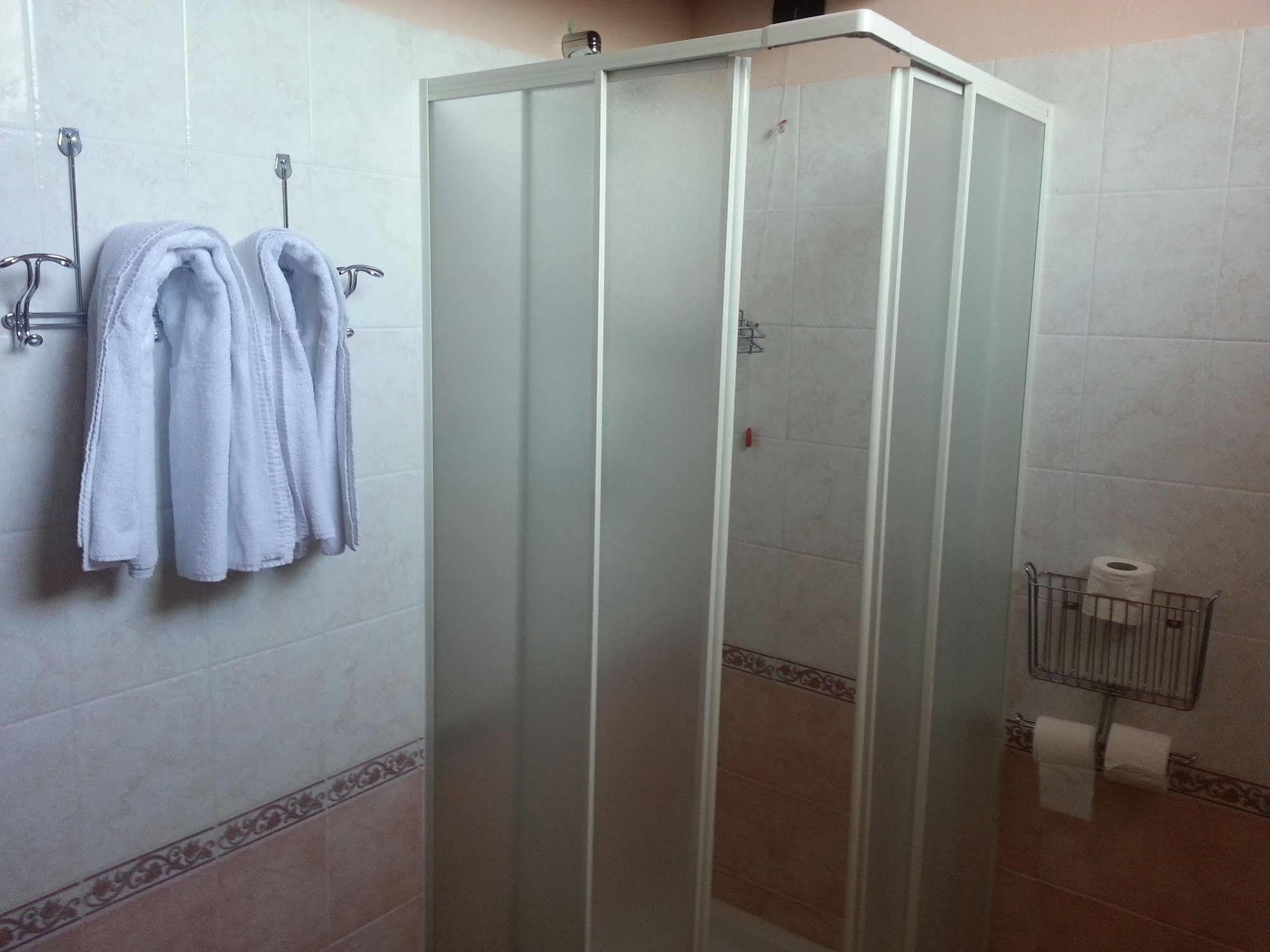 Albergo Residence Al Passatore Camere & Relax Sorbara Exterior foto