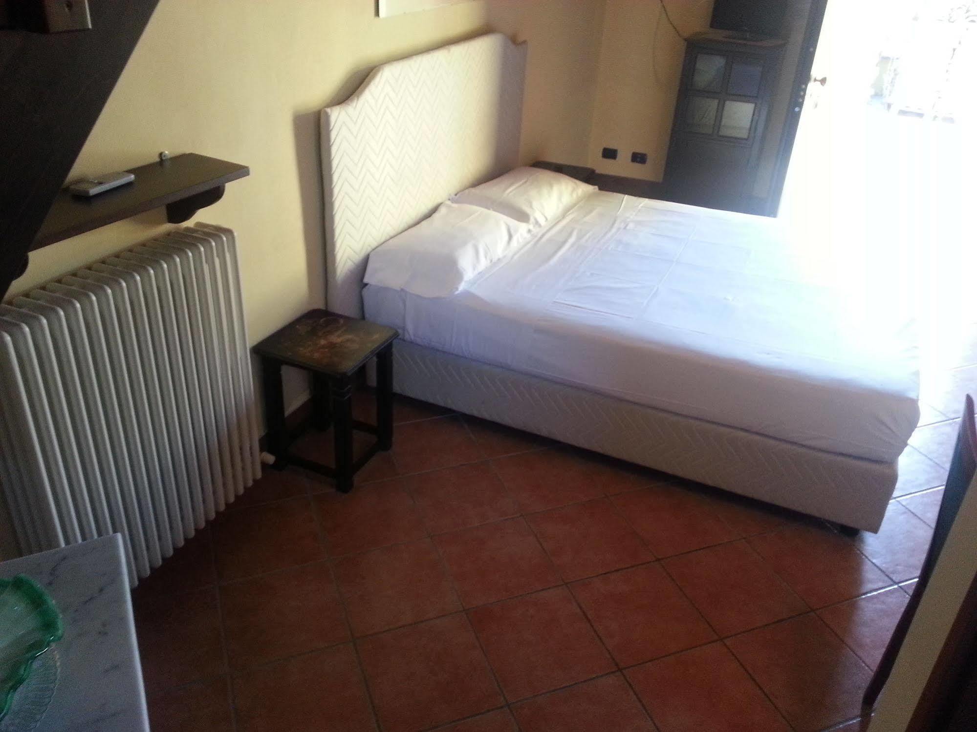 Albergo Residence Al Passatore Camere & Relax Sorbara Exterior foto